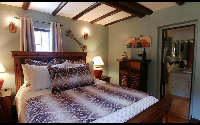 ホテル Adobe Inn At Cascade