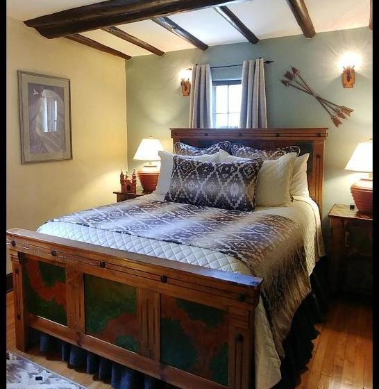 ホテル Adobe Inn At Cascade