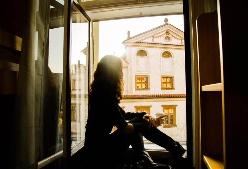 هتل Best Spot Hostel