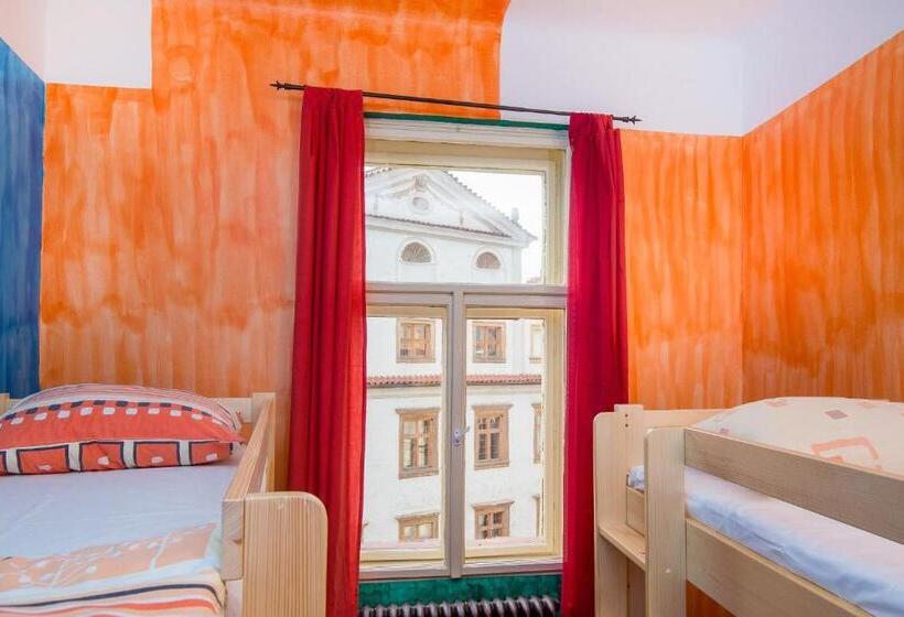 هتل Best Spot Hostel