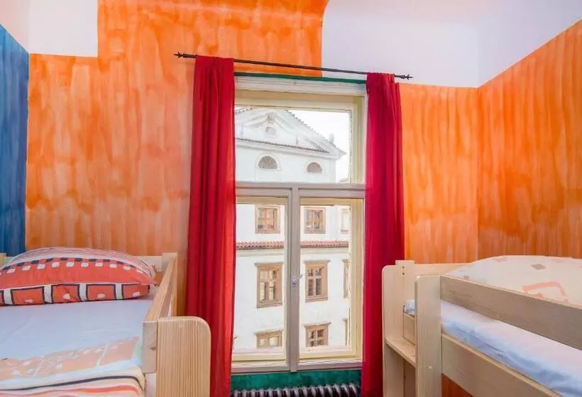 Hotelli Best Spot Hostel