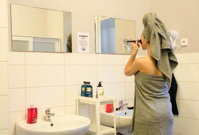 هتل Best Spot Hostel