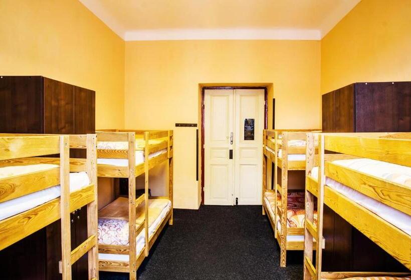 هتل Best Spot Hostel