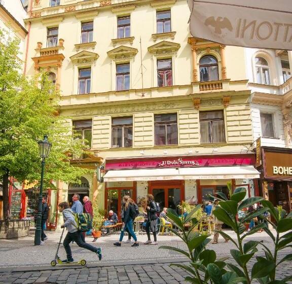 هتل Best Spot Hostel