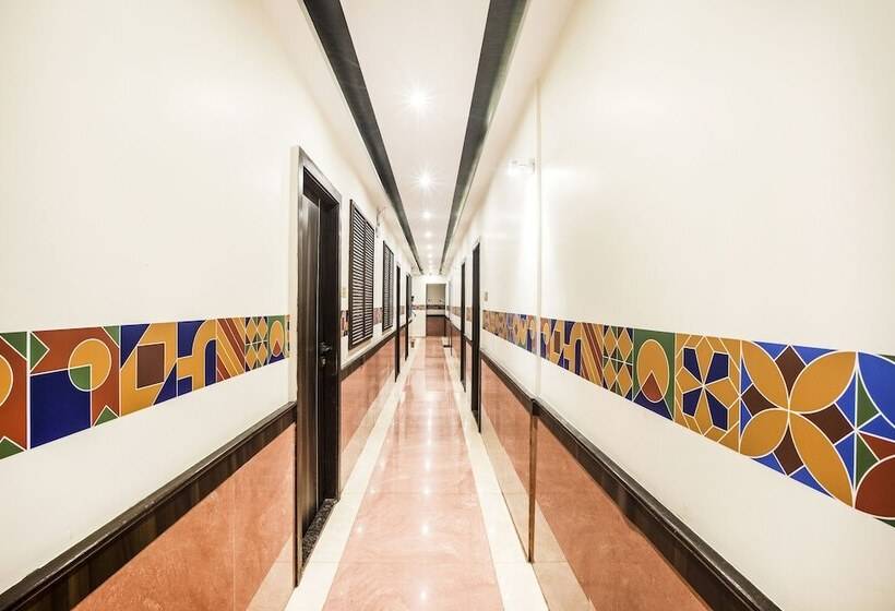 Fabhotel Amour Nr Mumbai International Airport