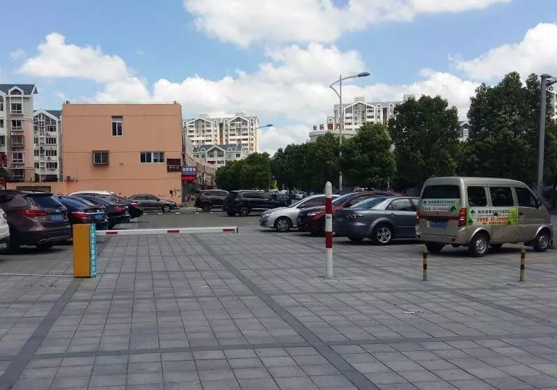 ホテル Greentree Inn Shanghai Jiading Anting Motor City Express