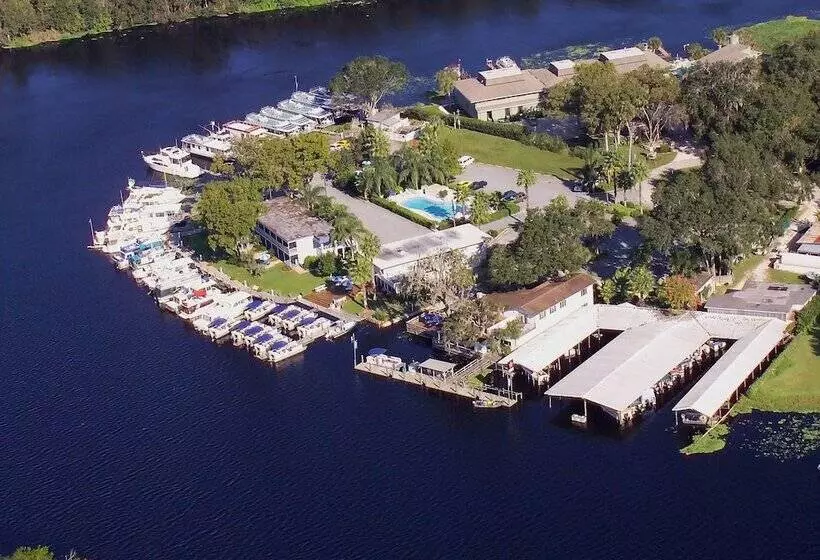 Hotelli Hontoon Landing Resort & Marina