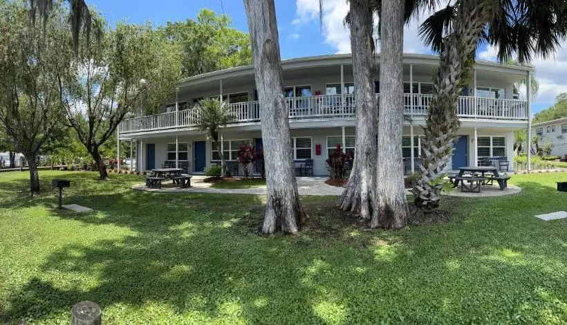 Hotelli Hontoon Landing Resort & Marina