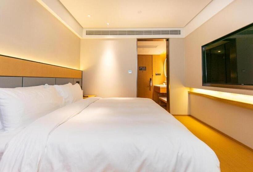 Ji Hotel Shanghai South Yanggao Road Metro Station