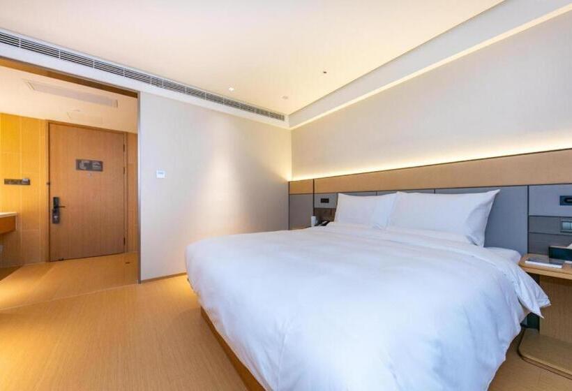 Ji Hotel Shanghai South Yanggao Road Metro Station