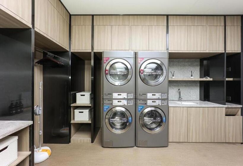 Ji Hotel Shanghai South Yanggao Road Metro Station