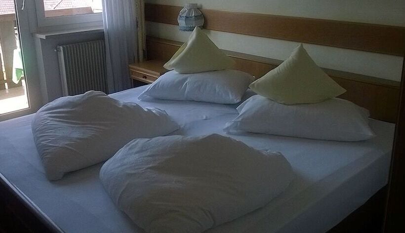 هتل Landhaus Weingut