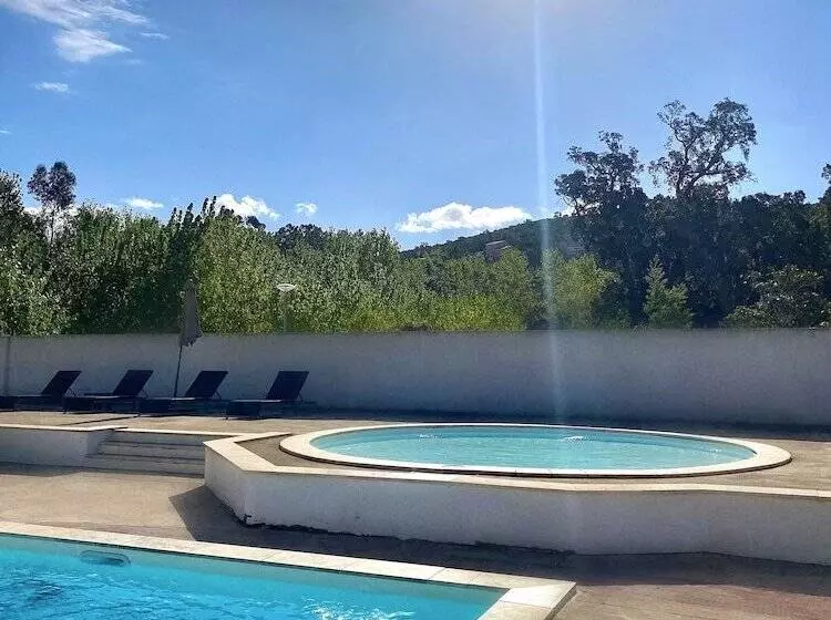 Hotelli Les Pavillons Du Golfe