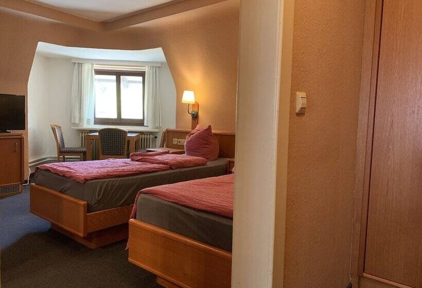 酒店 Quickborner Hof