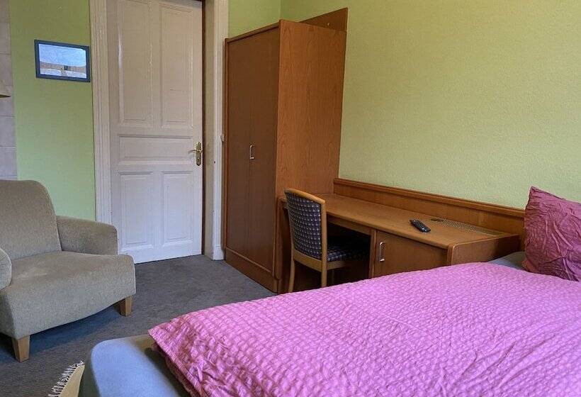 酒店 Quickborner Hof