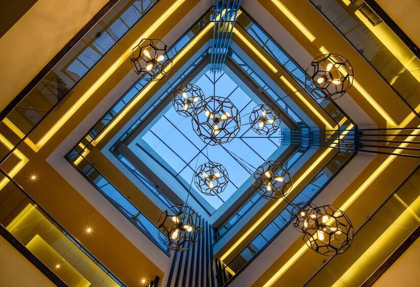 هتل Tamarind Tree