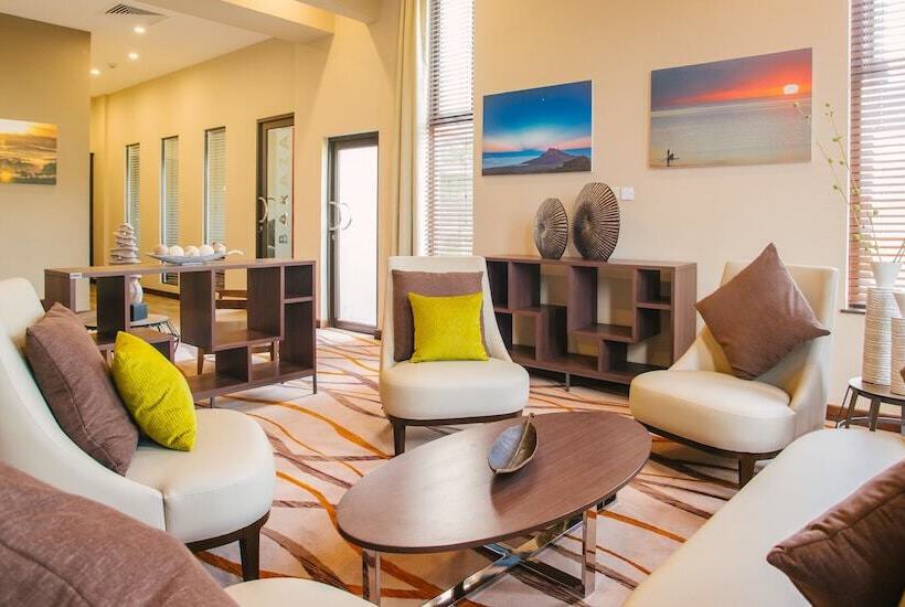 هتل Tamarind Tree