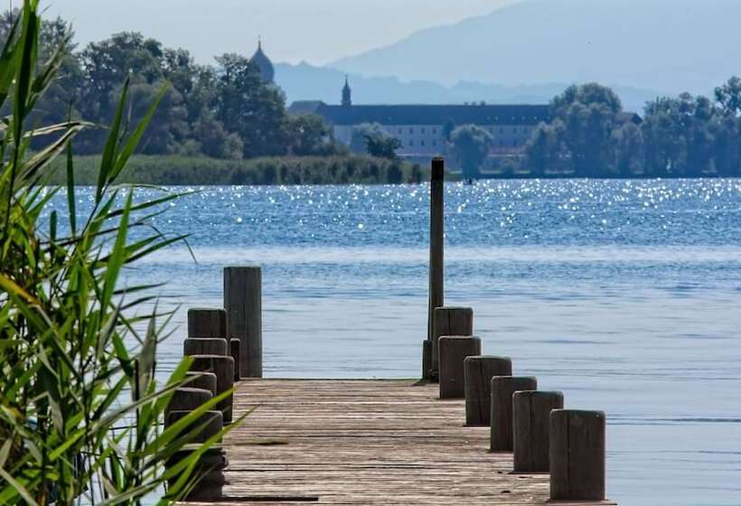 酒店 Zum Fischer Am See S