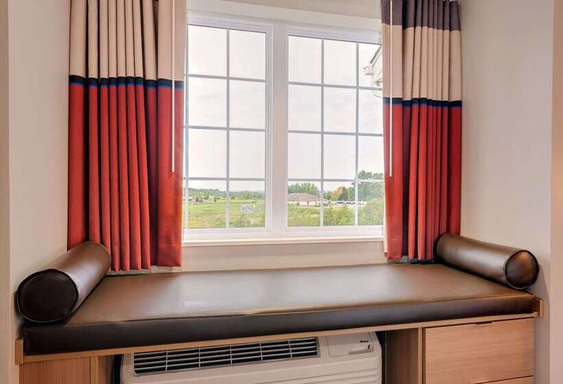 Microtel Inn & Suites By Wyndham Clarion