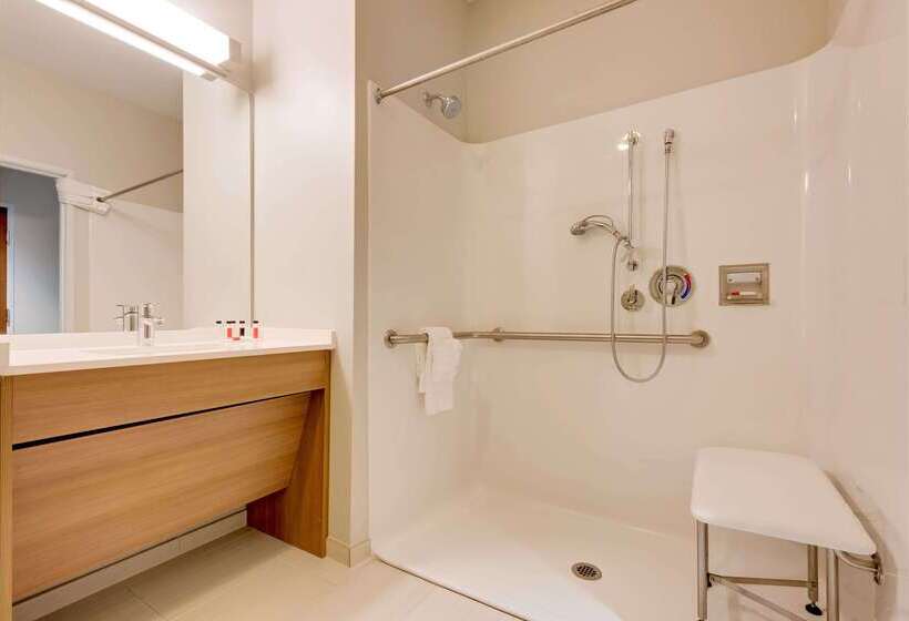 Microtel Inn & Suites By Wyndham Clarion