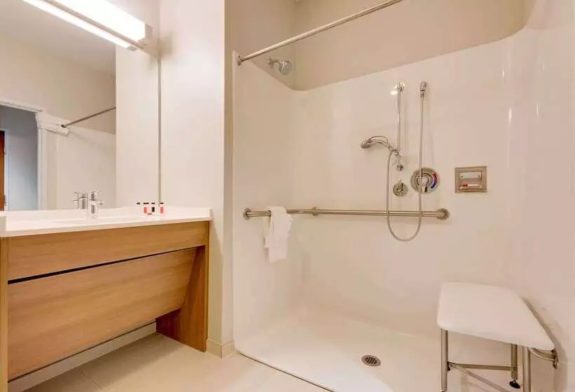 Microtel Inn & Suites By Wyndham Clarion