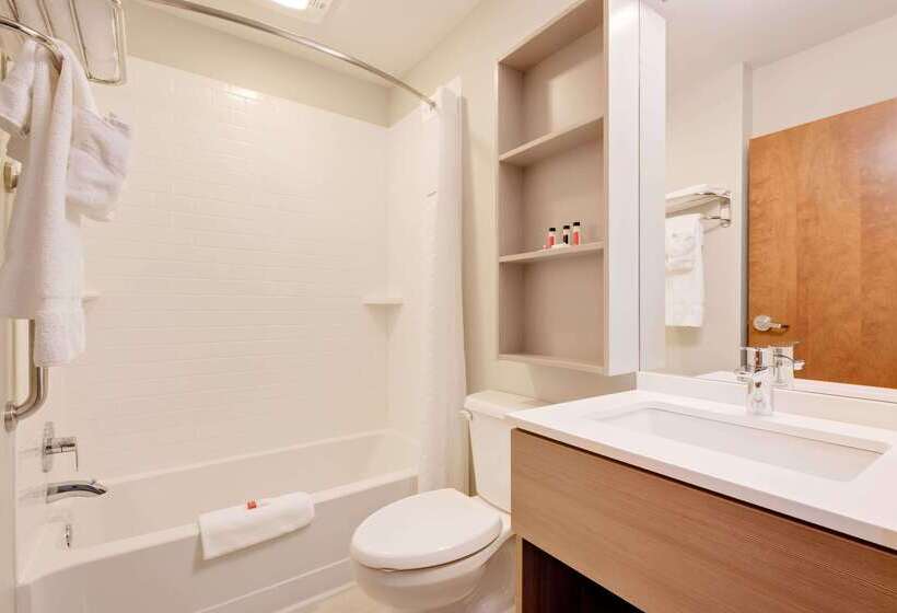 Microtel Inn & Suites By Wyndham Clarion