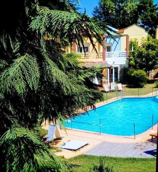 Ydna Apartments