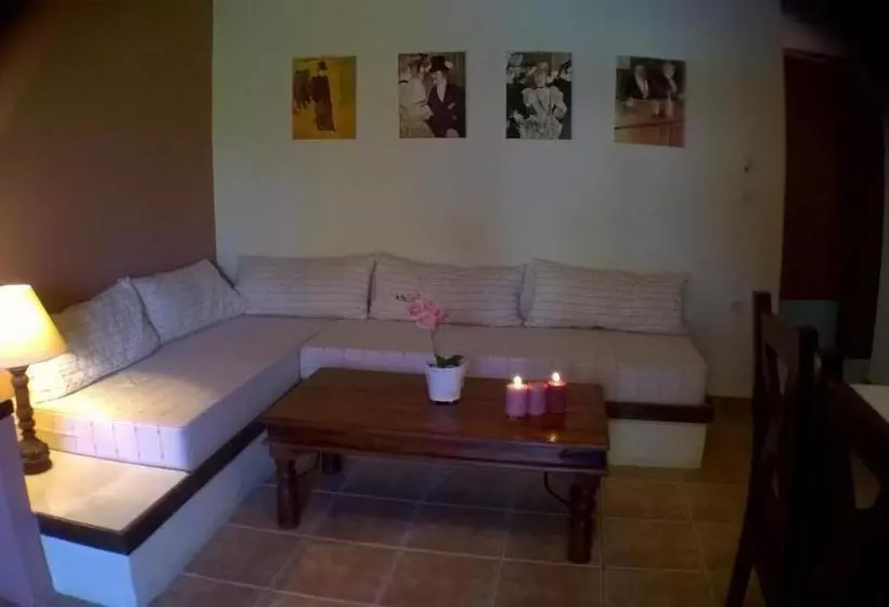 Ydna Apartments