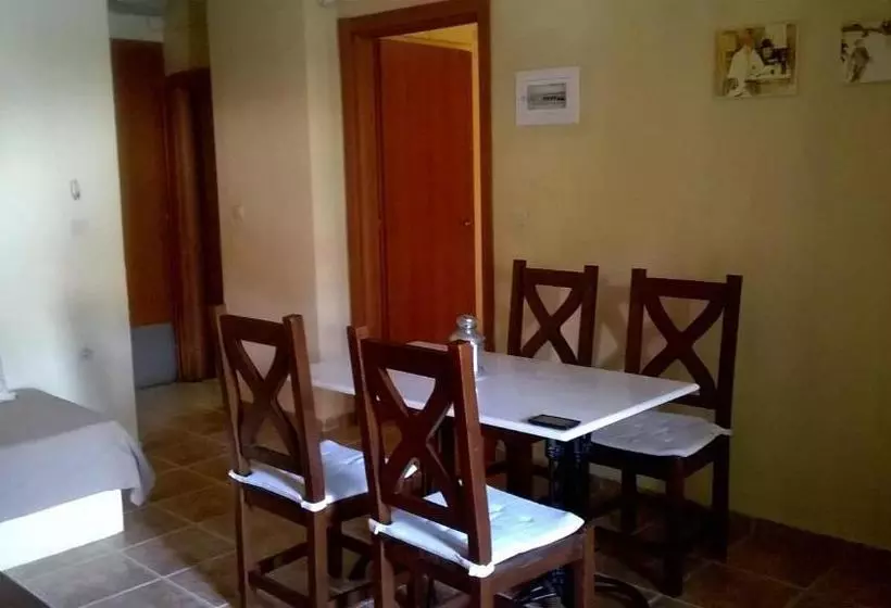 Ydna Apartments