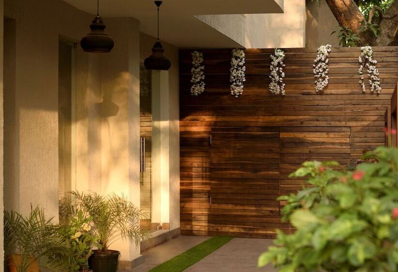 Bluo Amani Vagator   Boutique Hotel Goa