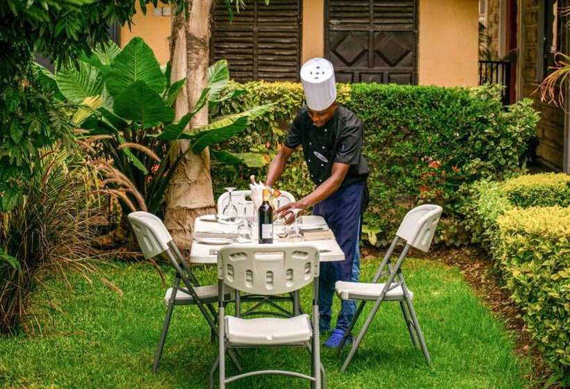 هتل Astorian Grand