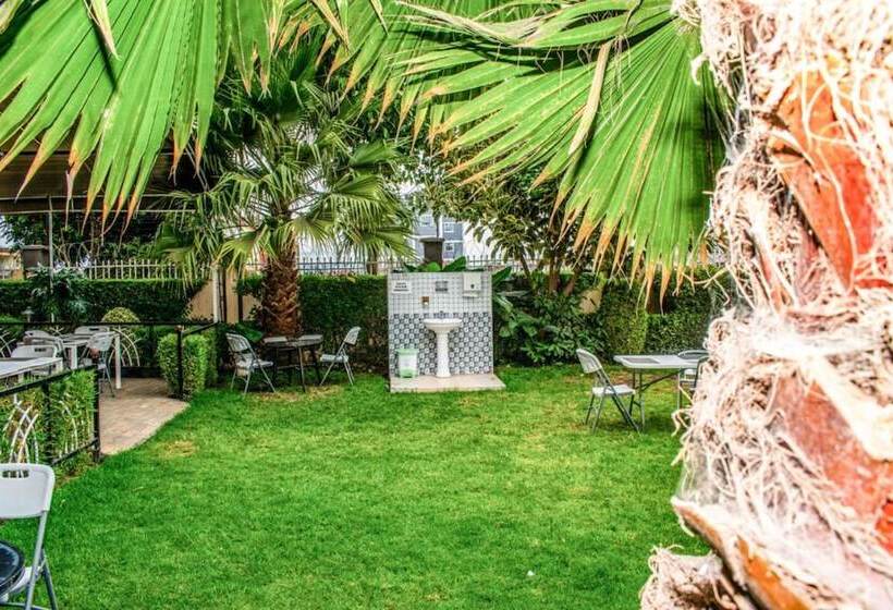 هتل Astorian Grand