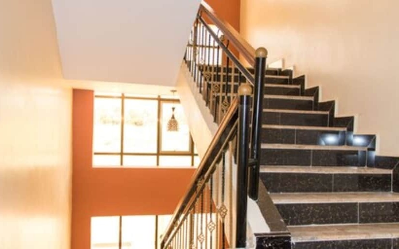 هتل Astorian Grand