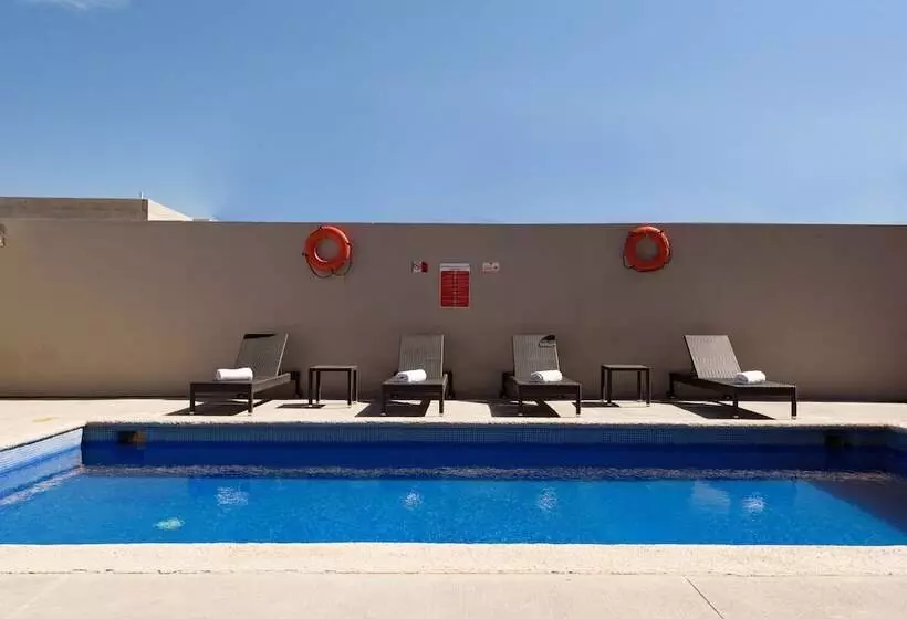 هتل Extended Suites Ciudad Juarez Consulado