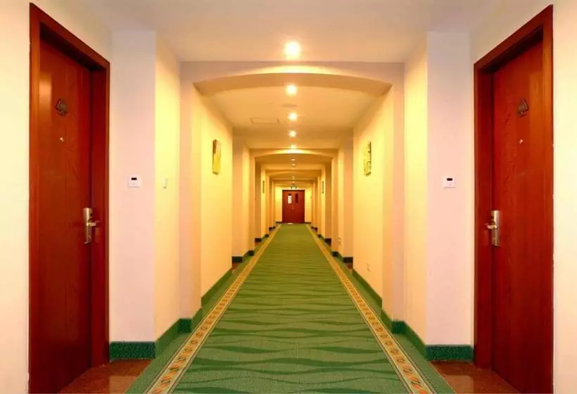 Hotelli Greentree Inn Beijing Haidian District Qingheqiao Business