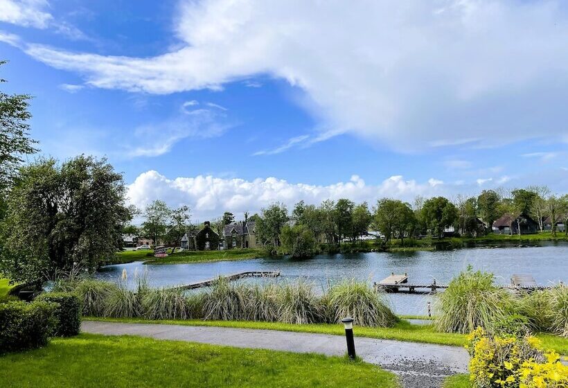 Отель Lusty Beg Island