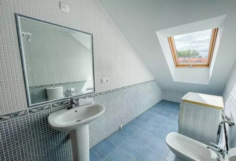 Apartamentos Ares 3000