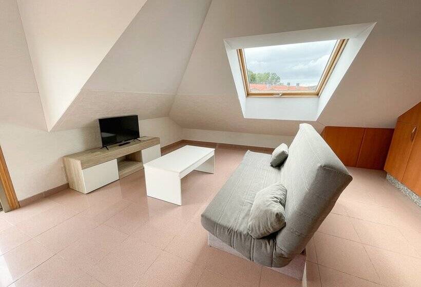 Apartamentos Ares 3000