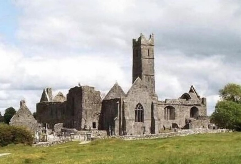 Hillview Farmhouse B&b