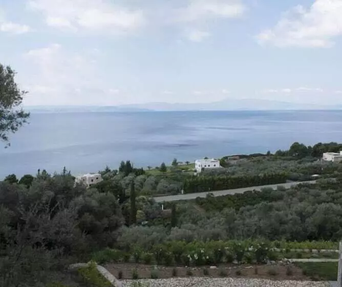 Hotelli Elimnion Resort