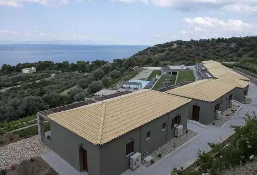 Hotelli Elimnion Resort