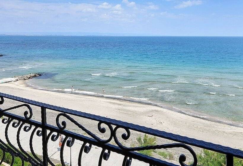 בית מלון כפרי Gardenia Beach Palace Apart