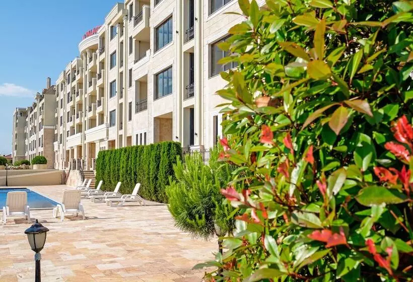 هتل Gardenia Beach Palace Apart