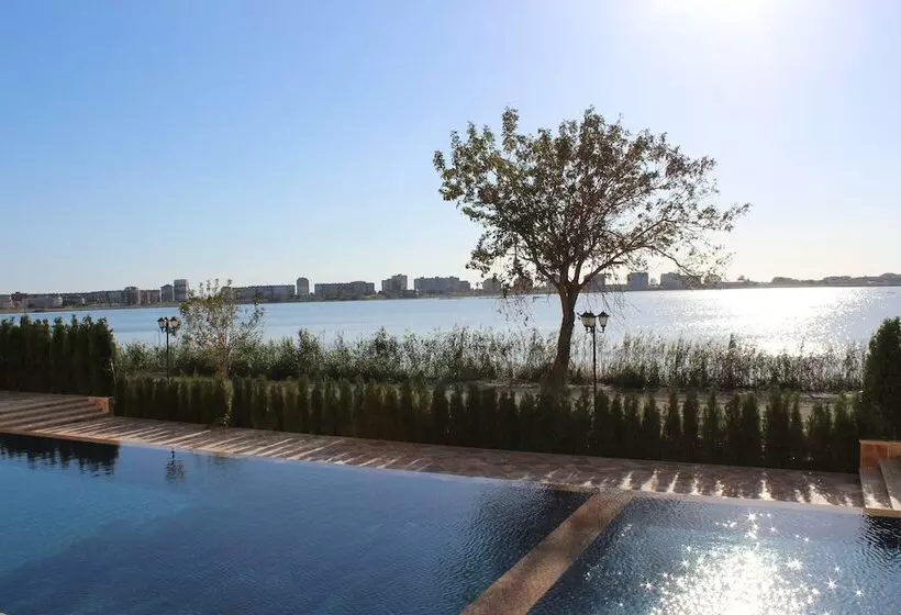 هتل Gardenia Beach Palace Apart