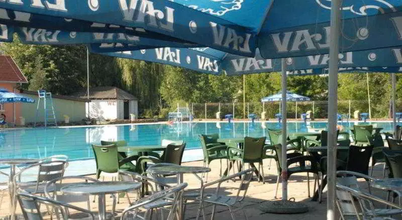 هتل Guest House Kunjak