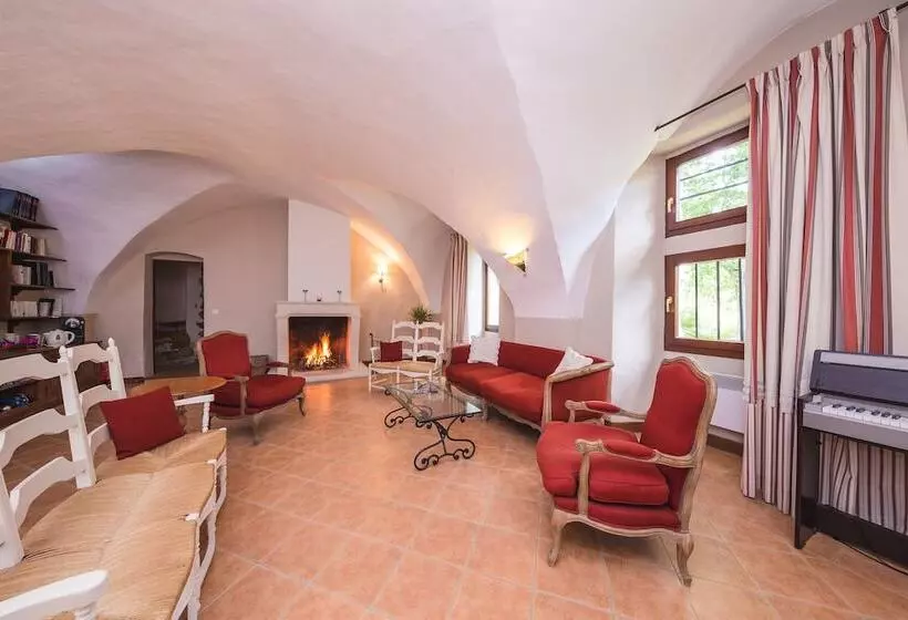 Hotelli Le Relais Du Grand Logis Cadarache Iter