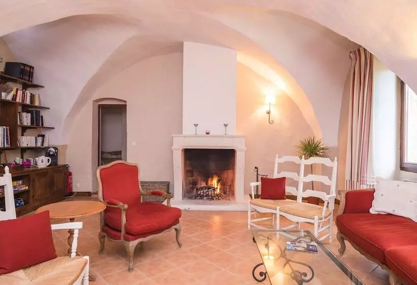 Hotelli Le Relais Du Grand Logis Cadarache Iter