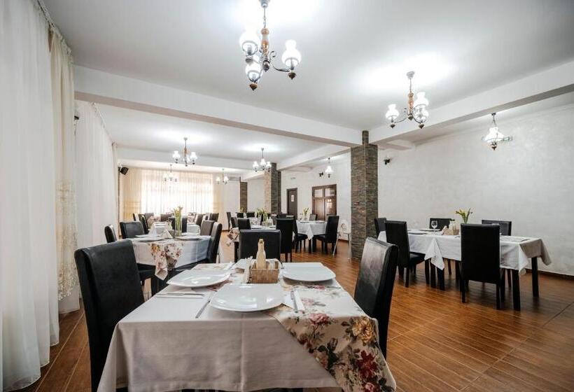 Отель Pension Valeria