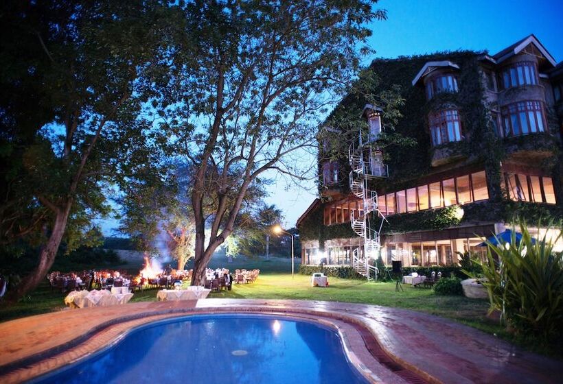 Отель Ngurdoto Mountain Lodge