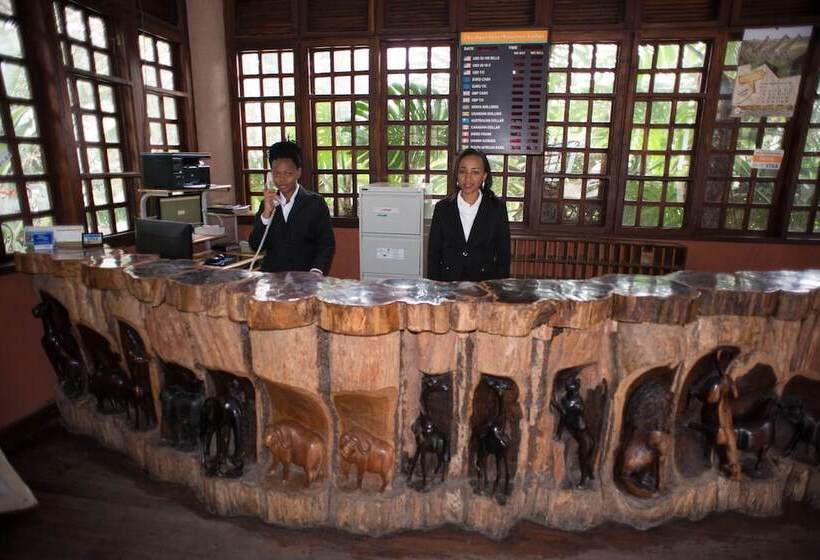 Отель Ngurdoto Mountain Lodge